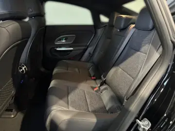 Mercedes-Benz CLA 350 4M EQ  W-PUMPE LED LM-FELGEN