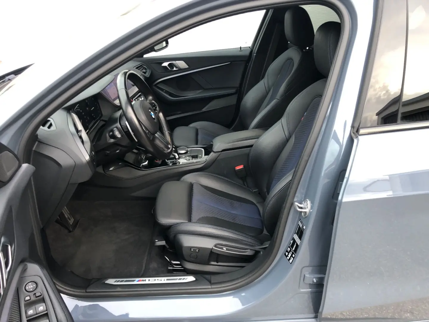 M135 i xDrive Sport-Aut. Head-Up LED DAB 19  1Hd