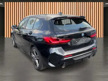 M135 i xDrive Cockpit Prof HarmanKardon Pano ACC