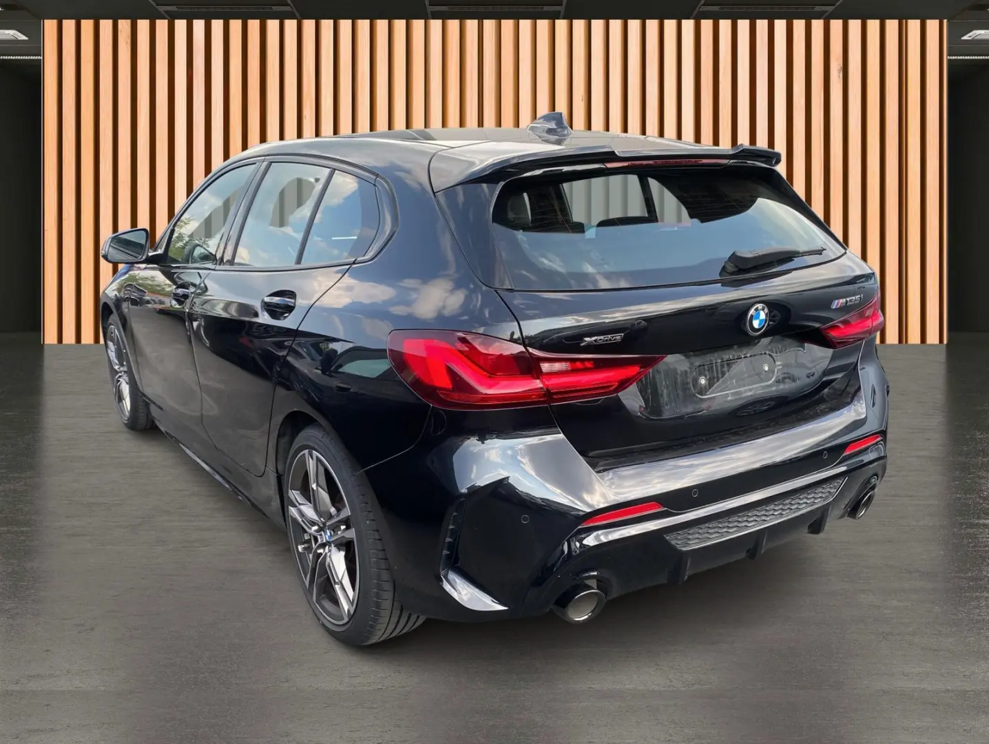 M135 i xDrive Cockpit Prof HarmanKardon Pano ACC