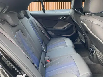 M135 i xDrive Cockpit Prof HarmanKardon Pano ACC