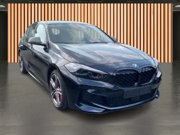 M135 i xDrive Cockpit Prof HarmanKardon Pano ACC