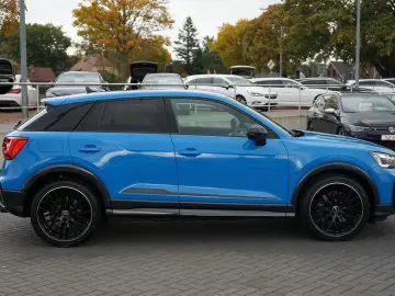 SQ2 2.0 TFSI quattro LED Navi ACC S-Sitze PDC