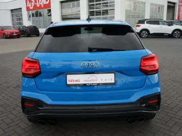 SQ2 2.0 TFSI quattro LED Navi ACC S-Sitze PDC