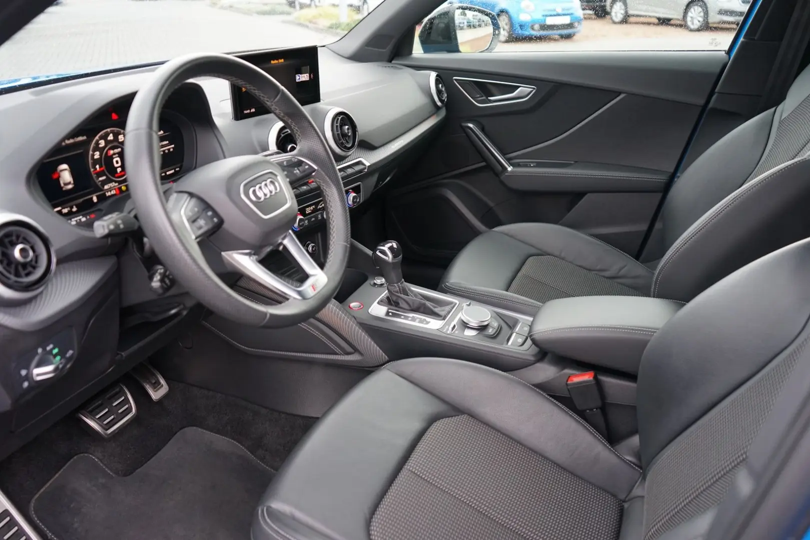 SQ2 2.0 TFSI quattro LED Navi ACC S-Sitze PDC