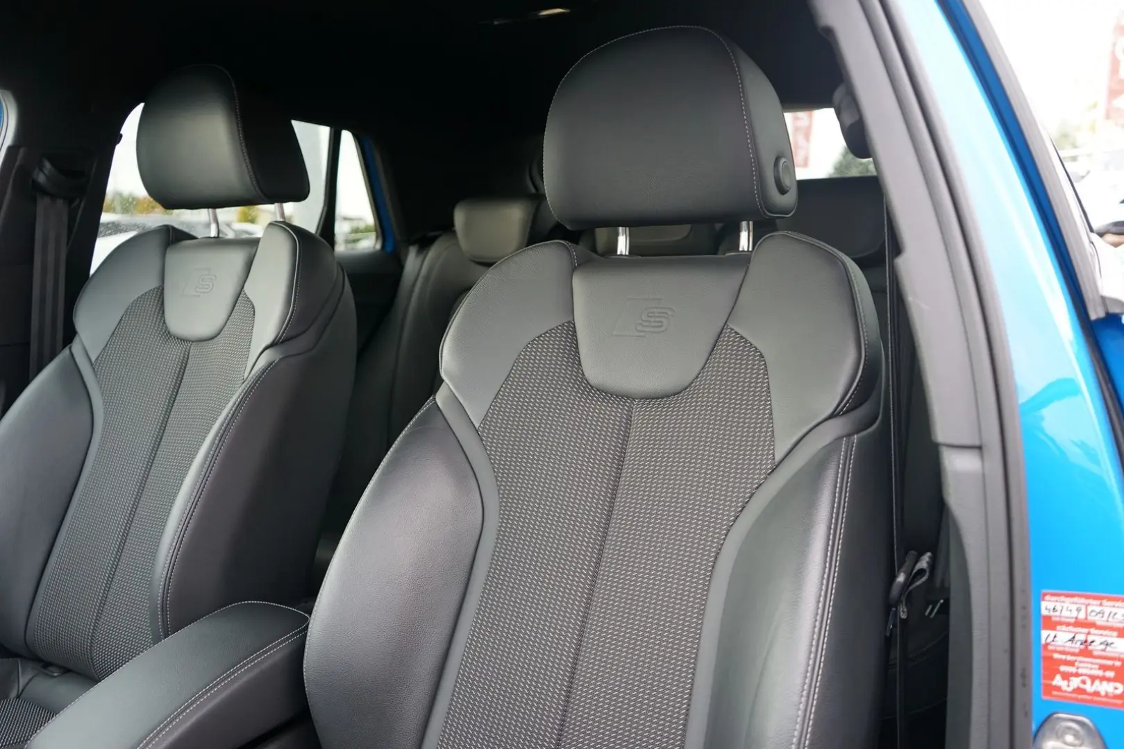 SQ2 2.0 TFSI quattro LED Navi ACC S-Sitze PDC