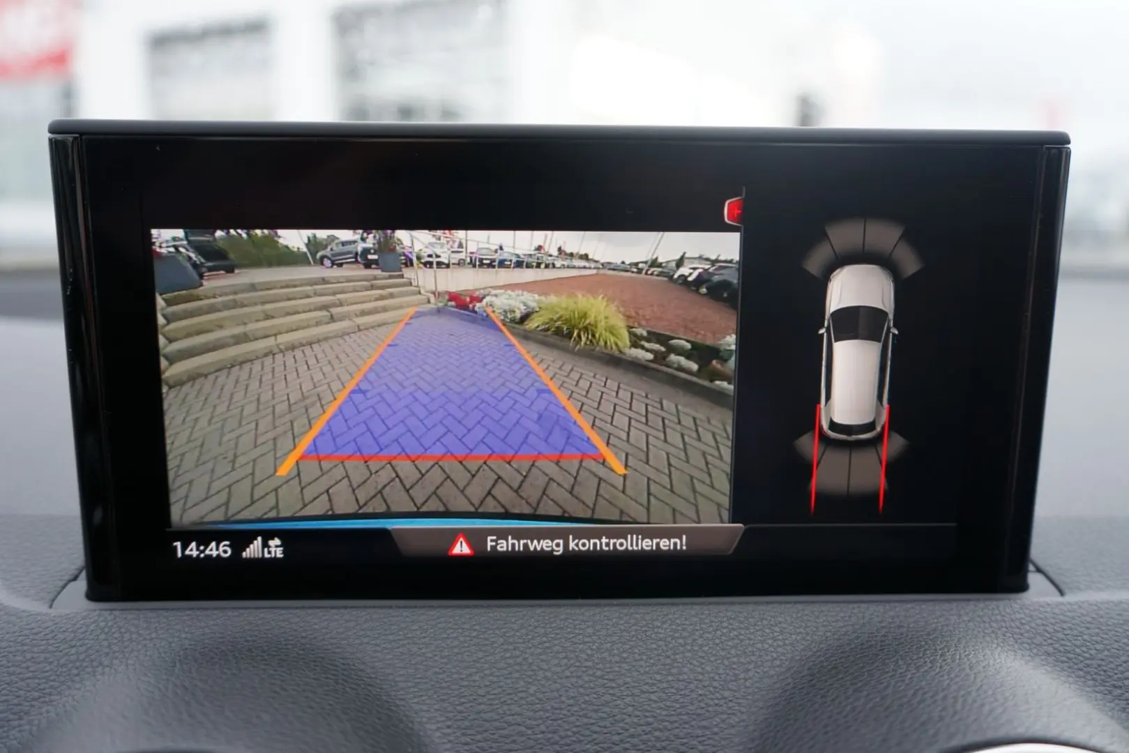 SQ2 2.0 TFSI quattro LED Navi ACC S-Sitze PDC