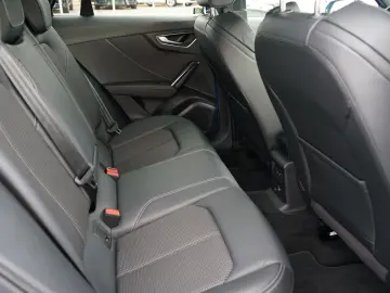 SQ2 2.0 TFSI quattro LED Navi ACC S-Sitze PDC