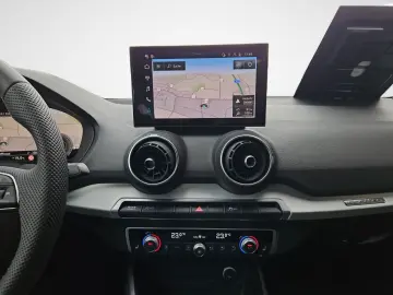 SQ2 TFSI S tronic quattro NaviPlus Matrix SHZ Op