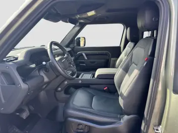 Defender 90 D300 X-Dynamic SE AHK Black-P. Winte