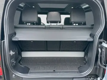 Land Rover Defender 90 D300 X-Dynamic SE NEGRU PACH