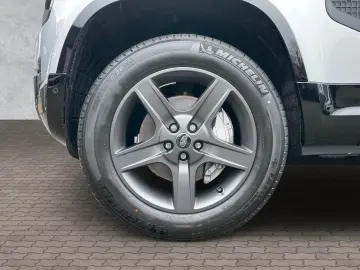 Land Rover Defender 90 D300 X-Dynamic SE NEGRU PACH