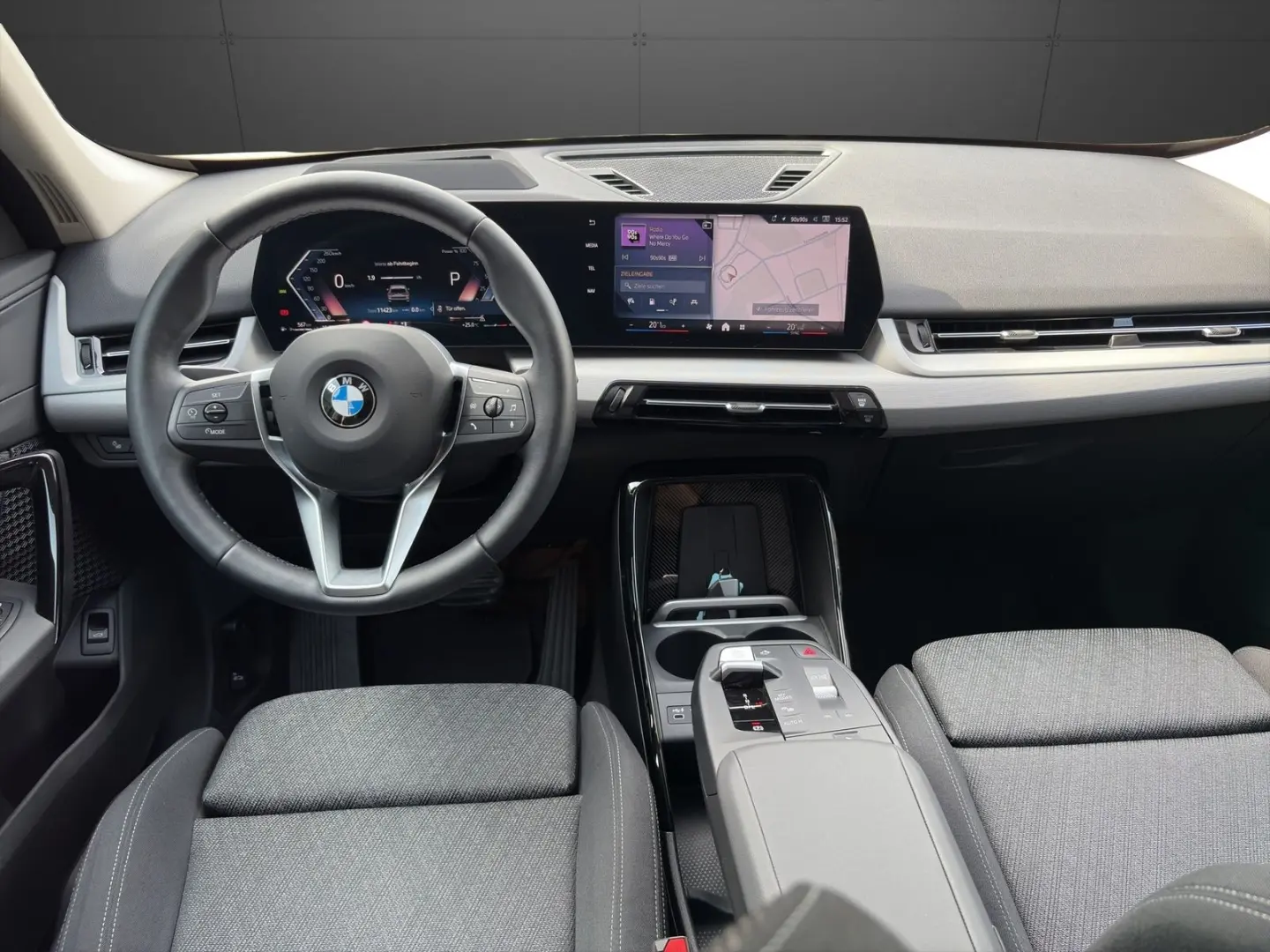 X1 sDrive20i NP56799 - adp.LED DrivingAssistPlus