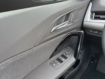 X1 sDrive20i NP56799 - adp.LED DrivingAssistPlus