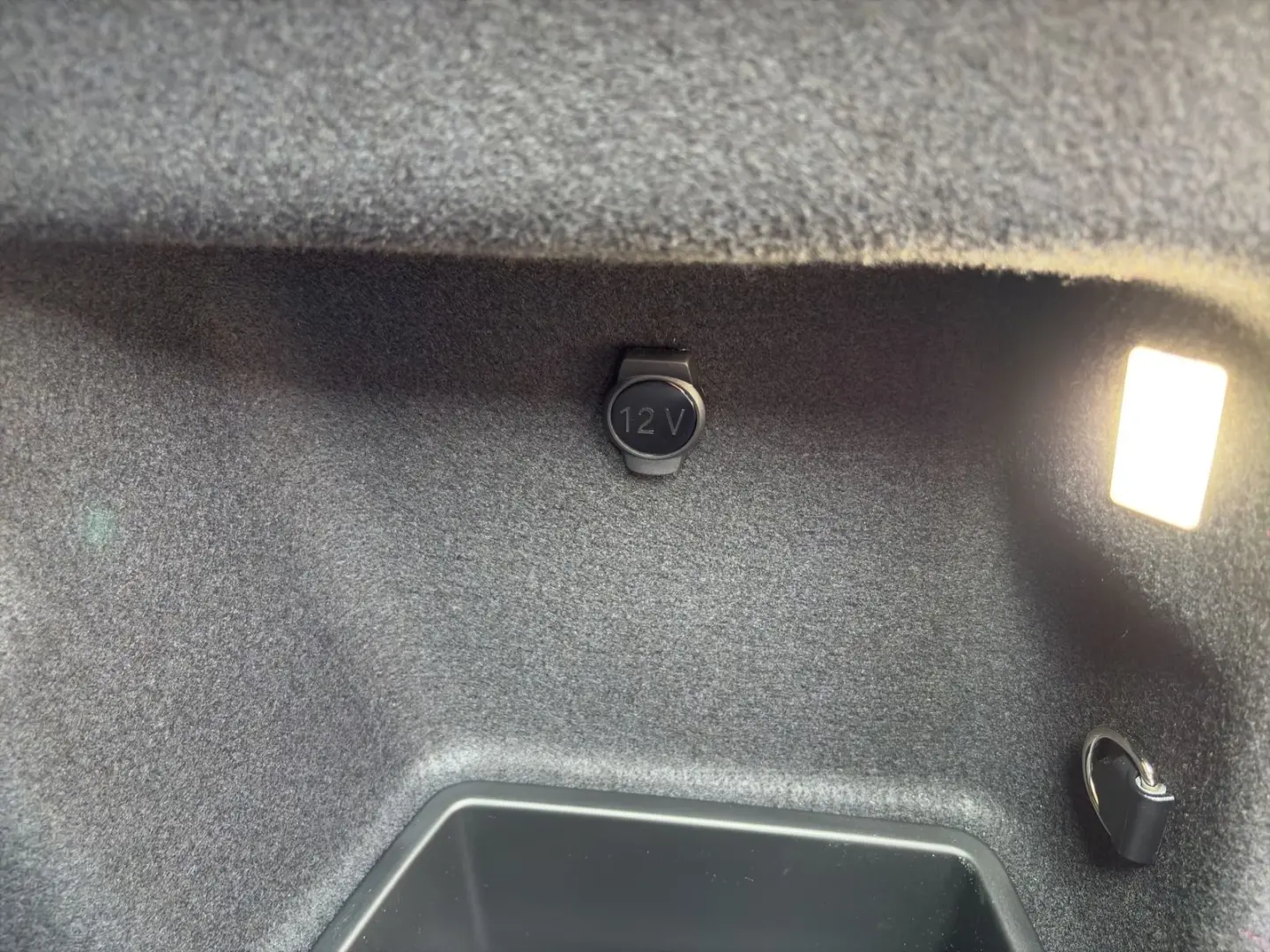 X1 sDrive20i NP56799 - adp.LED DrivingAssistPlus