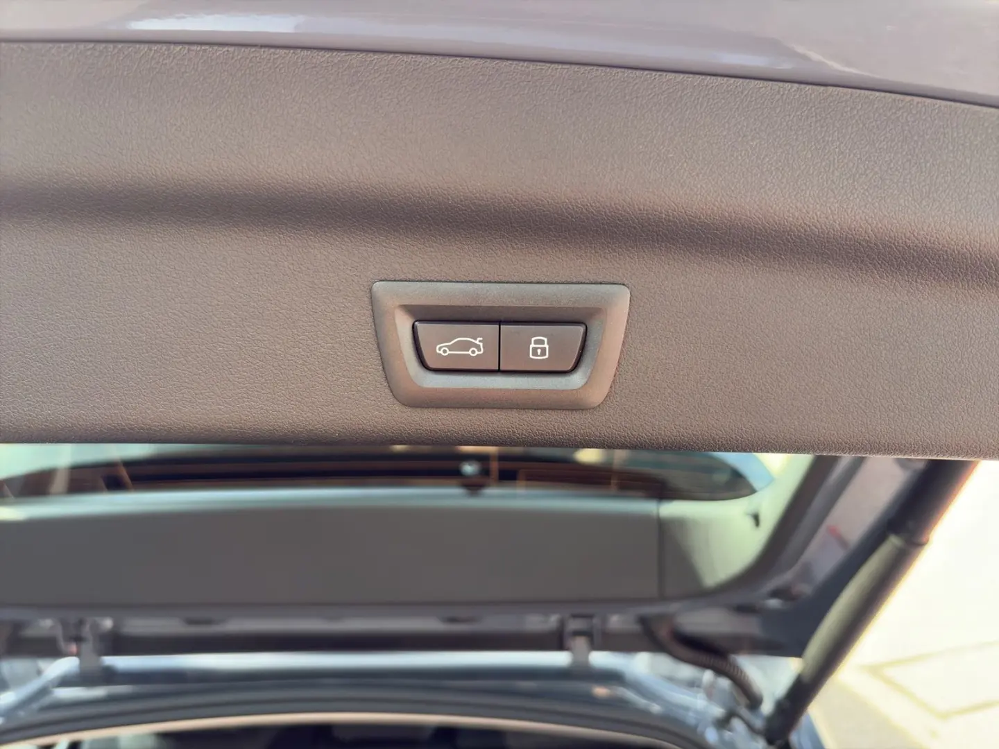 X1 sDrive20i NP56799 - adp.LED DrivingAssistPlus