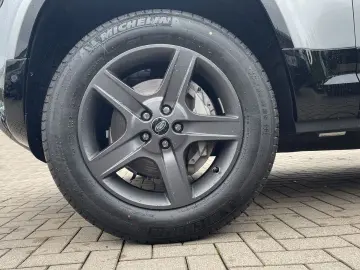 Defender 90 X-Dynamic SE 3.0 D300 Mild-Hybrid EU