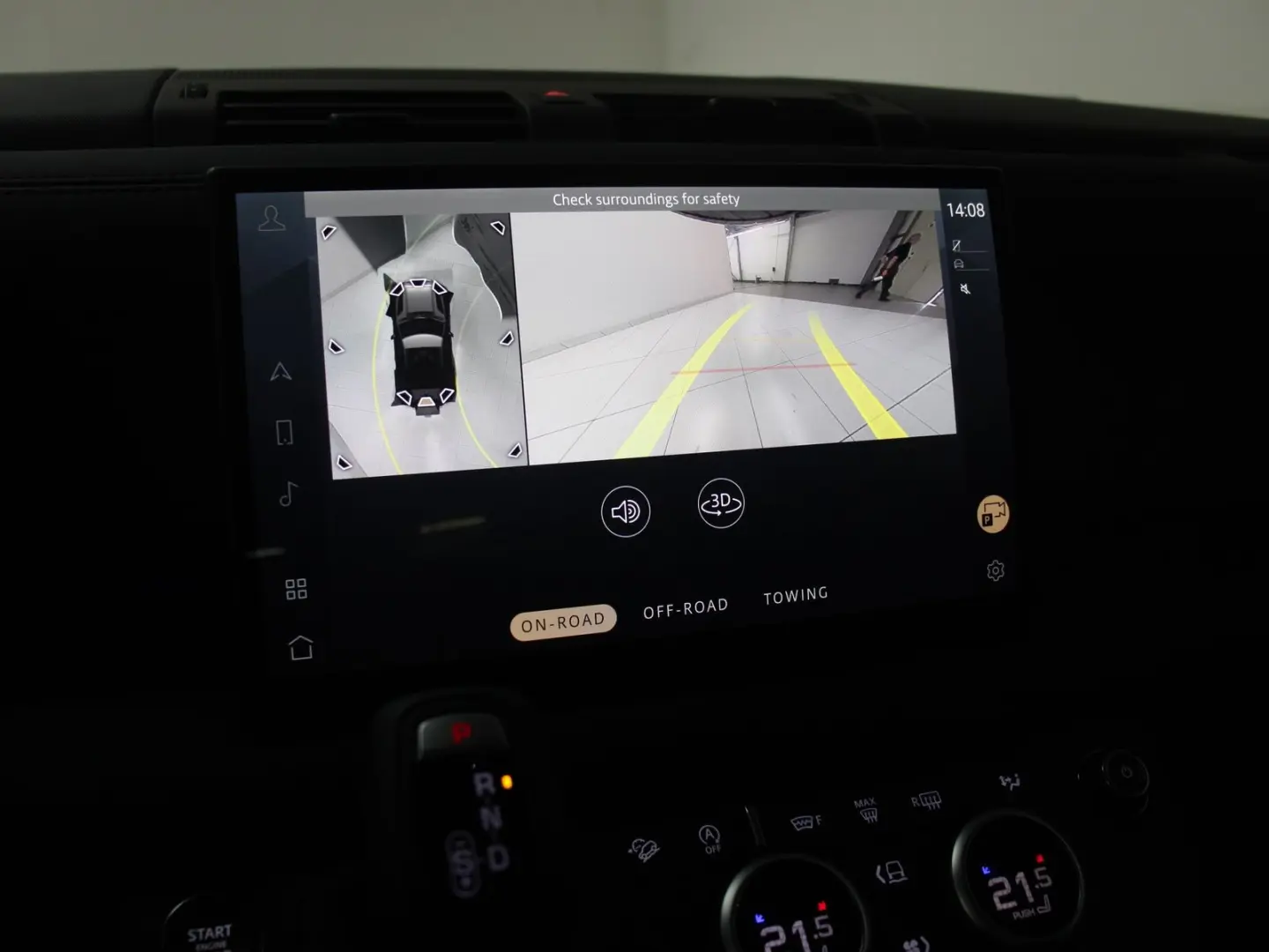 Defender 90 X-Dynamic SE AHK Black Pack DAB LED