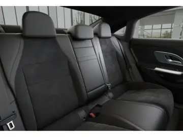 Mercedes-Benz CLA 250   EQ AMG Noapte AHK Pano