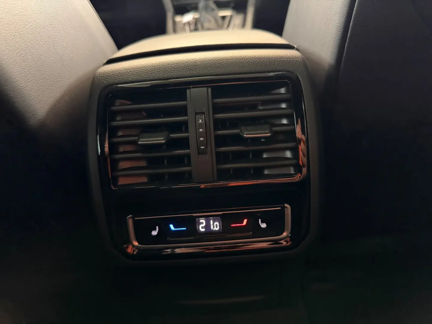 Arteon 2.0TDI R-Line 4M Pano LED ACC 360Kam