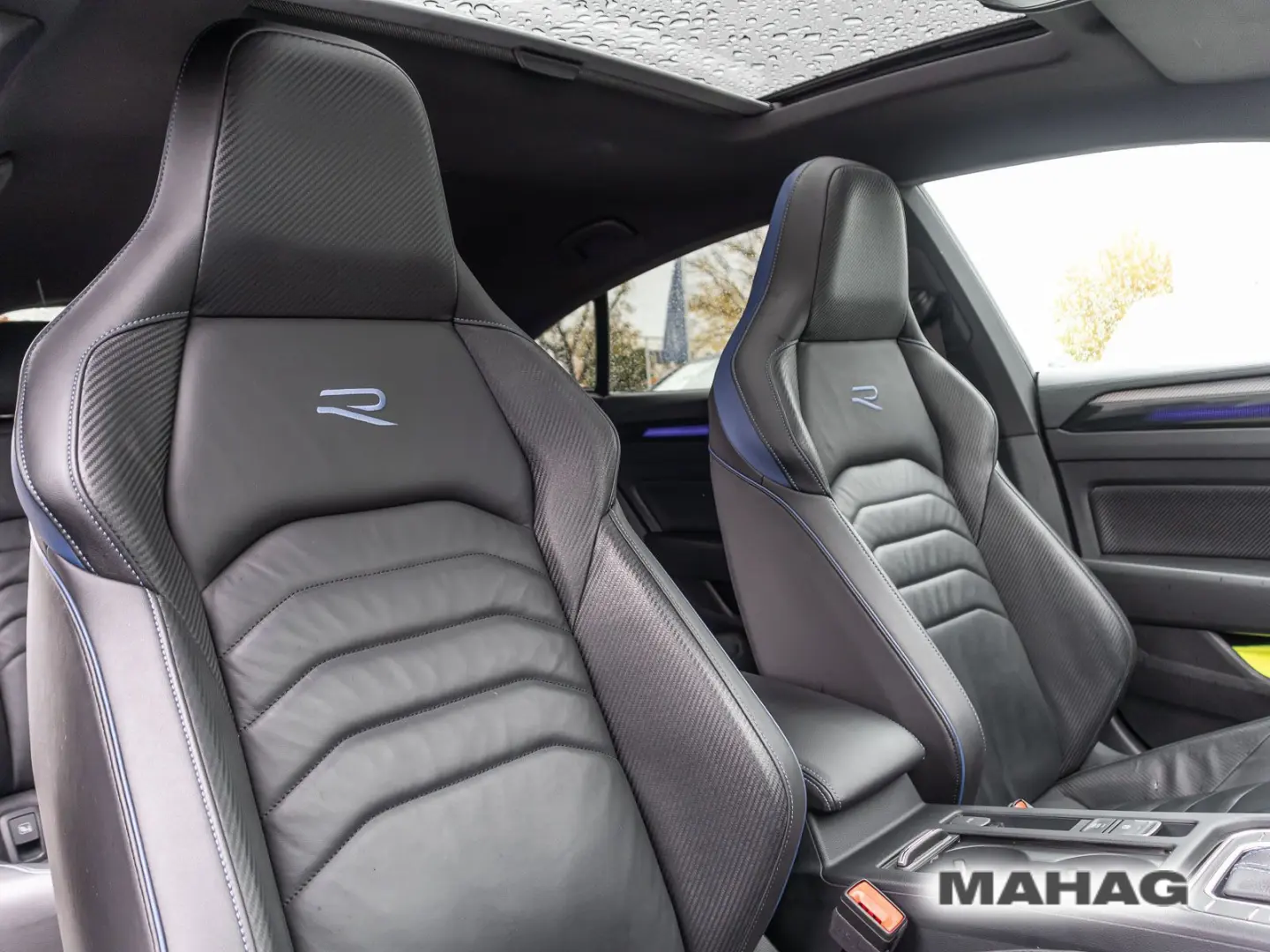 Arteon R 2.0 TSI 4mot LEDER NaviPro IQ.LIGHT Pan