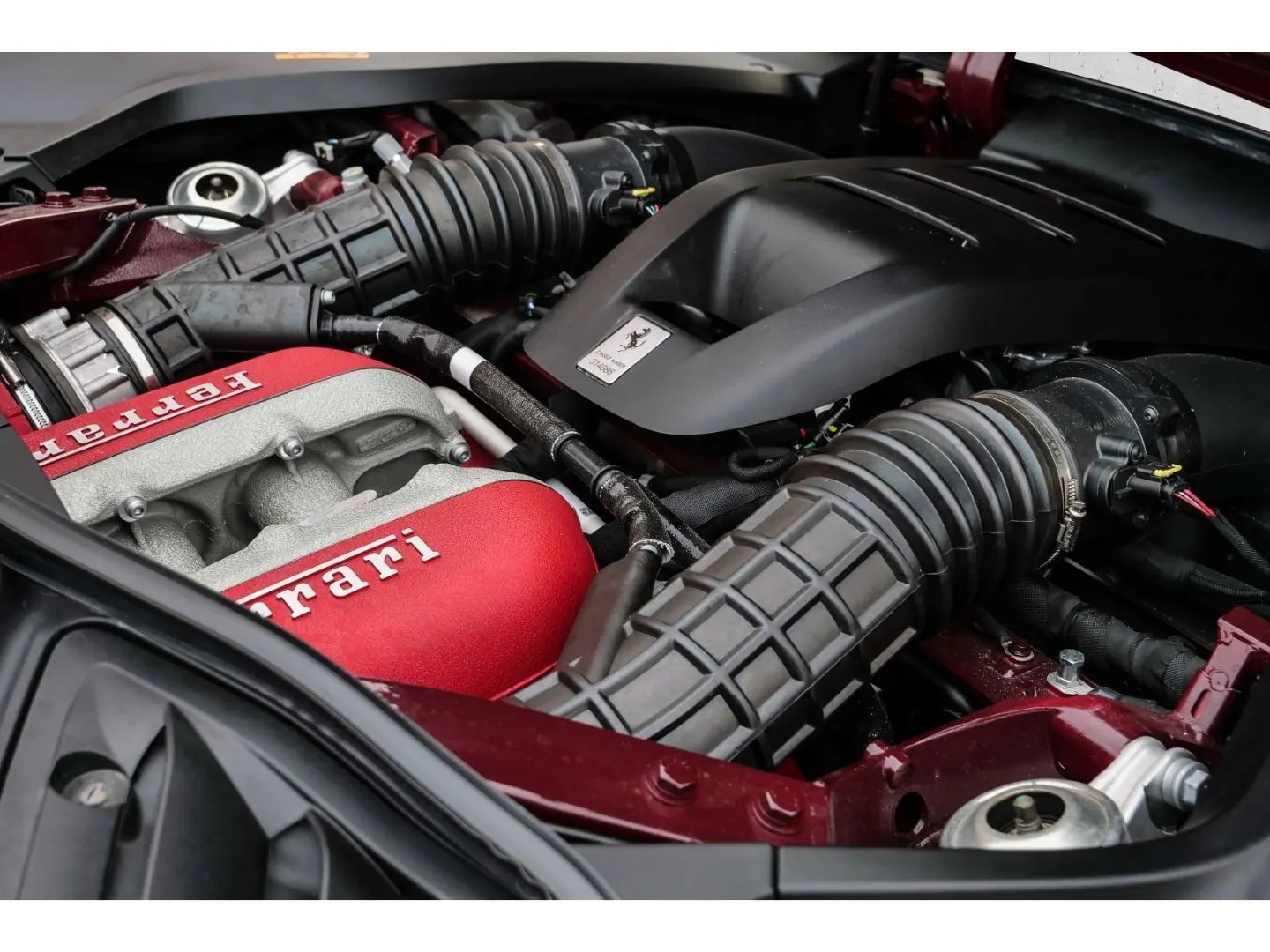 Purosangue  Matrix-LED 360 -Kamera Burmester