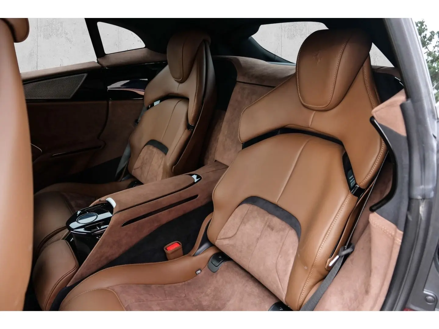 Purosangue  Matrix-LED 360 -Kamera Burmester