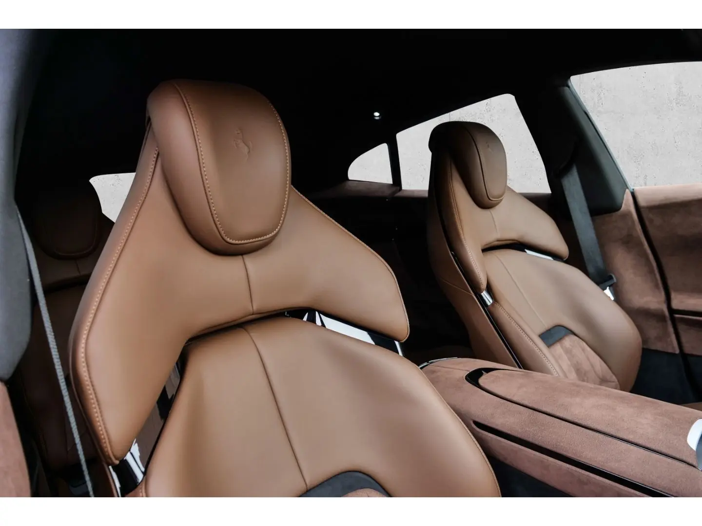 Purosangue  Matrix-LED 360 -Kamera Burmester