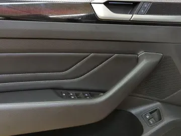 ARTEON 1.4TSI eHYBRID R-LINE PANO-DACH LEDER NAV