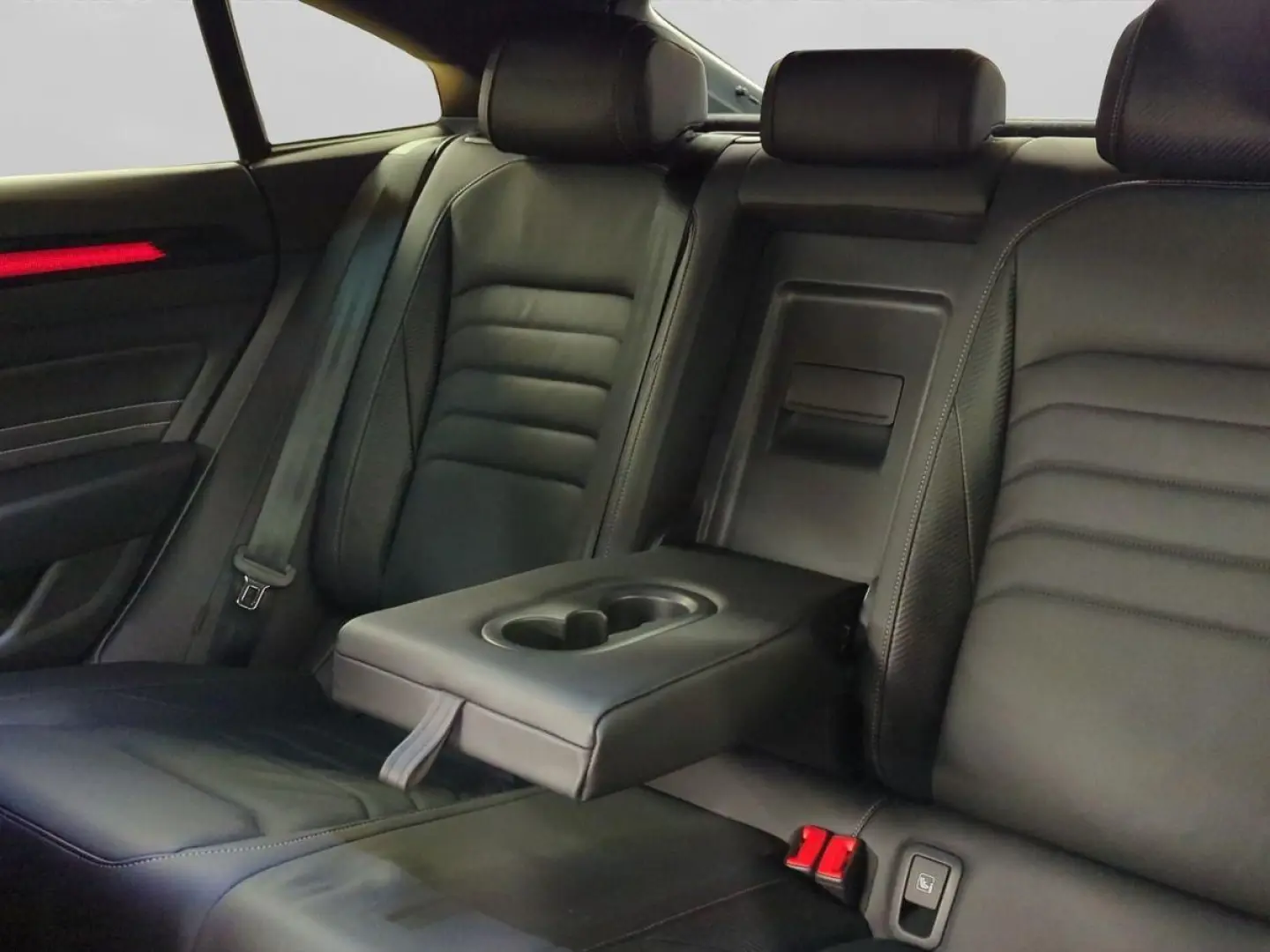 ARTEON 1.4TSI eHYBRID R-LINE PANO-DACH LEDER NAV