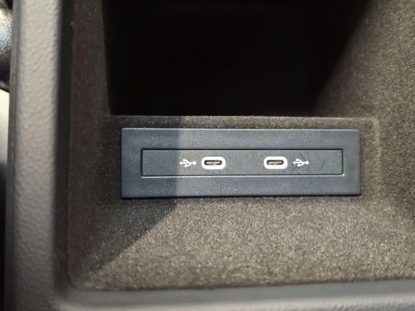 ARTEON 1.4TSI eHYBRID R-LINE PANO-DACH LEDER NAV