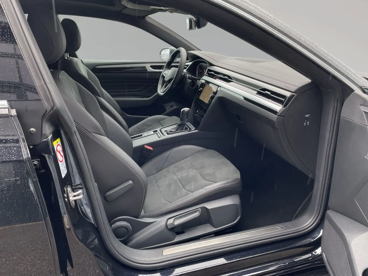 Arteon 2 0 TSI R-Line Matrix HuD AHK Kamera Pano