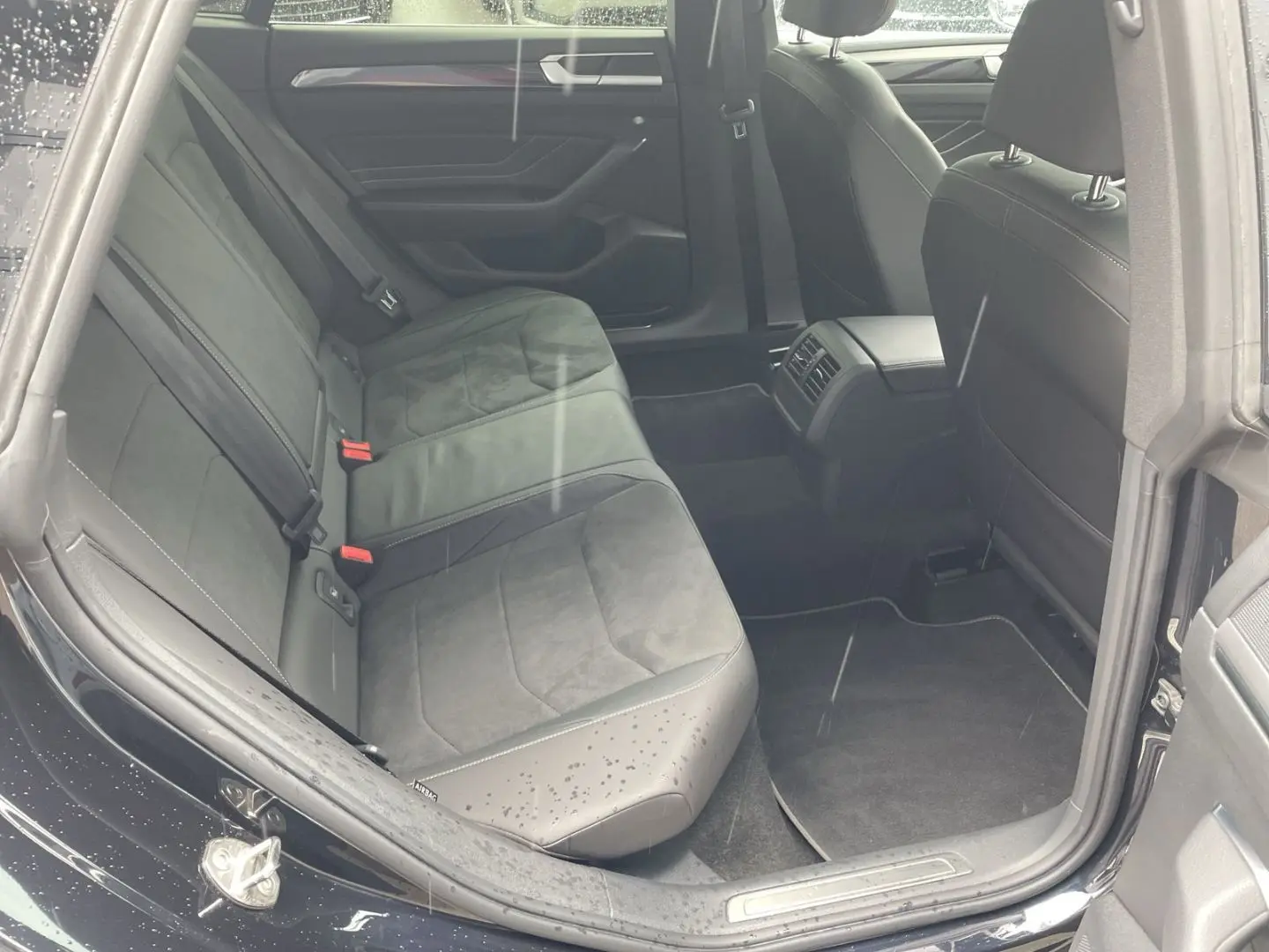 Arteon 2 0 TSI R-Line Matrix HuD AHK Kamera Pano