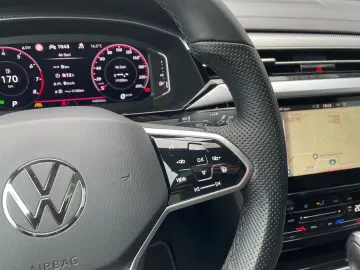 Arteon 2 0 TSI R-Line Matrix HuD AHK Kamera Pano