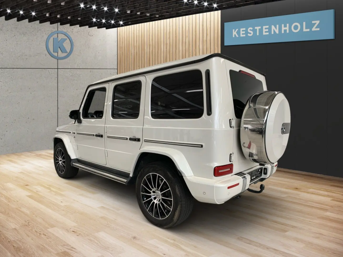 G 500  AMG  AHK KAM NAVI DIST SDACH TEMPOMAT