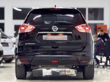 Nissan X-Trail 1.6 dCi Tekna 7 LOCURI