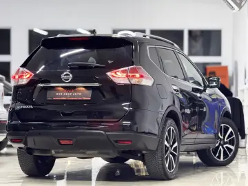 Nissan X-Trail 1.6 dCi Tekna 7 LOCURI