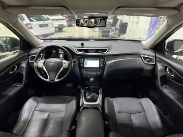 Nissan X-Trail 1.6 dCi Tekna 7 LOCURI