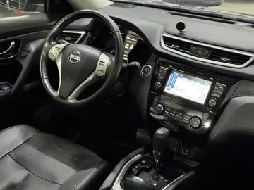 Nissan X-Trail 1.6 dCi Tekna 7 LOCURI