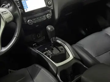 Nissan X-Trail 1.6 dCi Tekna 7 LOCURI