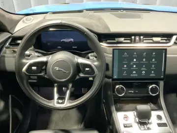 F-PACE P550 SVR AWD   HUD PANO ACC