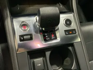 F-PACE P550 SVR AWD   HUD PANO ACC