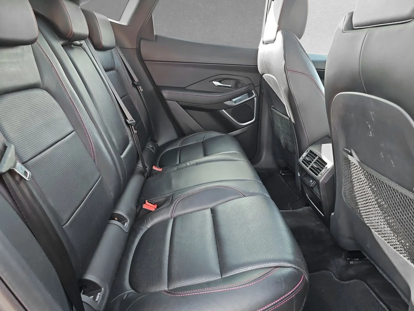 E-Pace D180 Chequered Flag