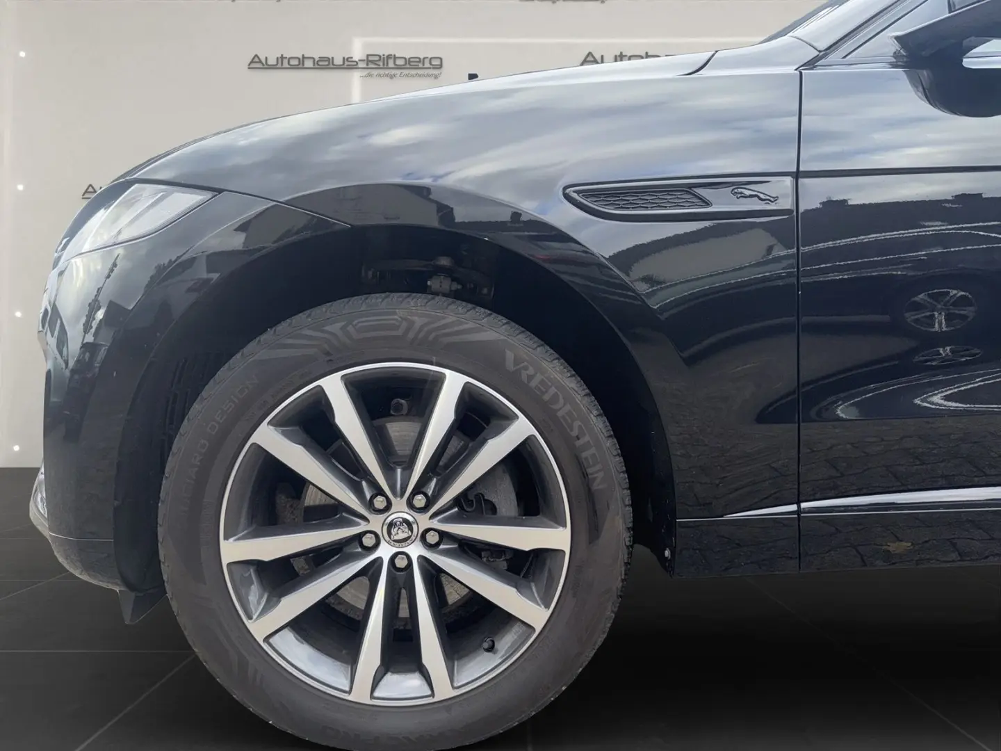 F-PACE D200 R-Dynamic SE AWD AHK PANO ACC MEMORY