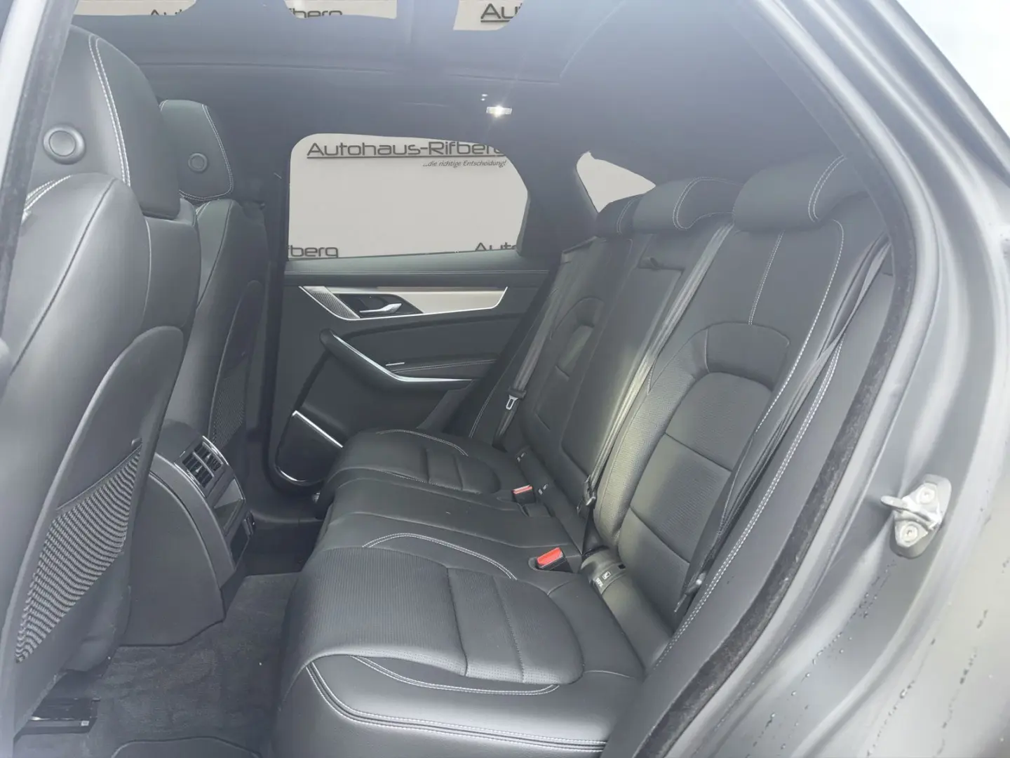 F-PACE D200 R-Dynamic SE AWD AHK PANO ACC MEMORY