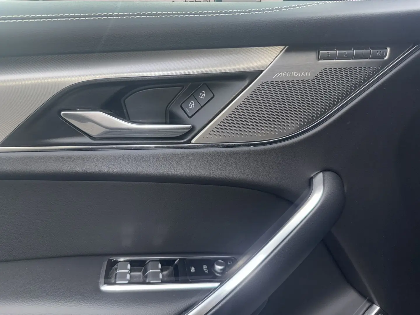 F-PACE D200 R-Dynamic SE AWD AHK PANO ACC MEMORY