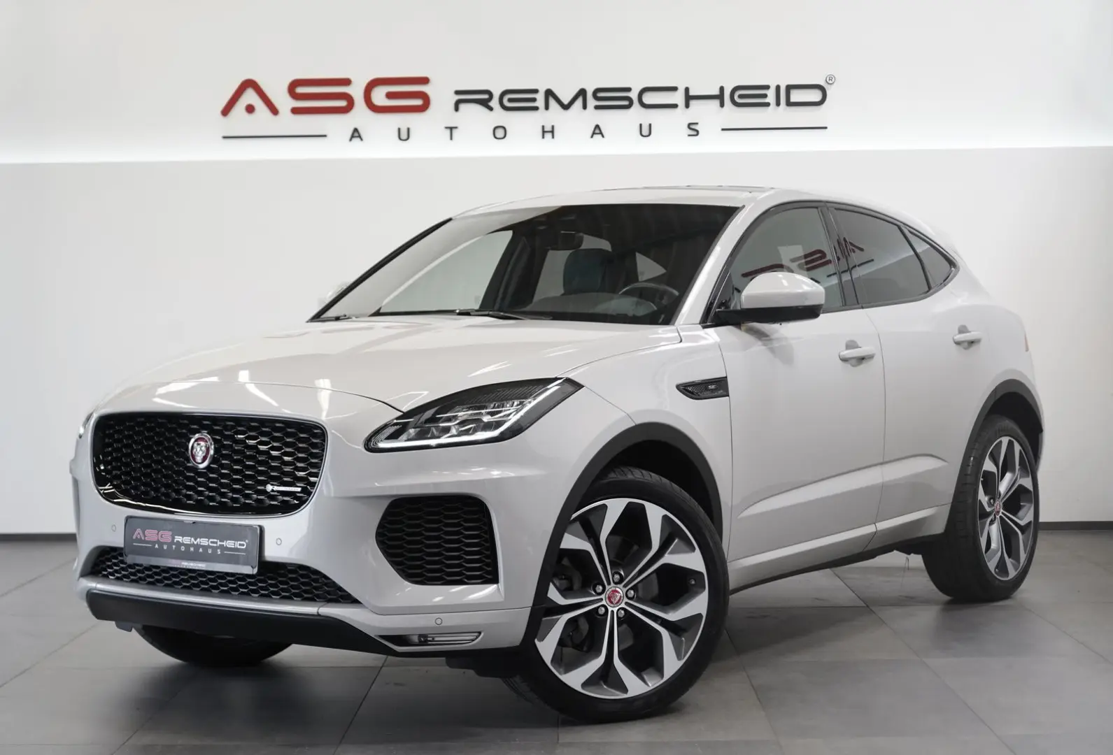 E-PACE P250 AWD R-Dynamic 1.H 21 Digital Memory