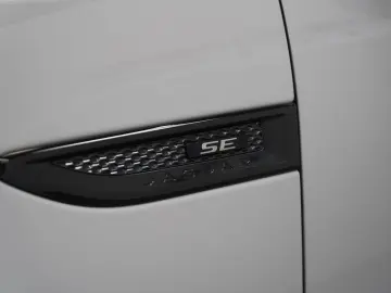 E-PACE P250 AWD R-Dynamic 1.H 21 Digital Memory