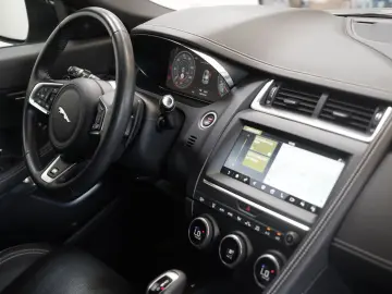 E-PACE P250 AWD R-Dynamic 1.H 21 Digital Memory