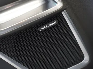 E-PACE P250 AWD R-Dynamic 1.H 21 Digital Memory